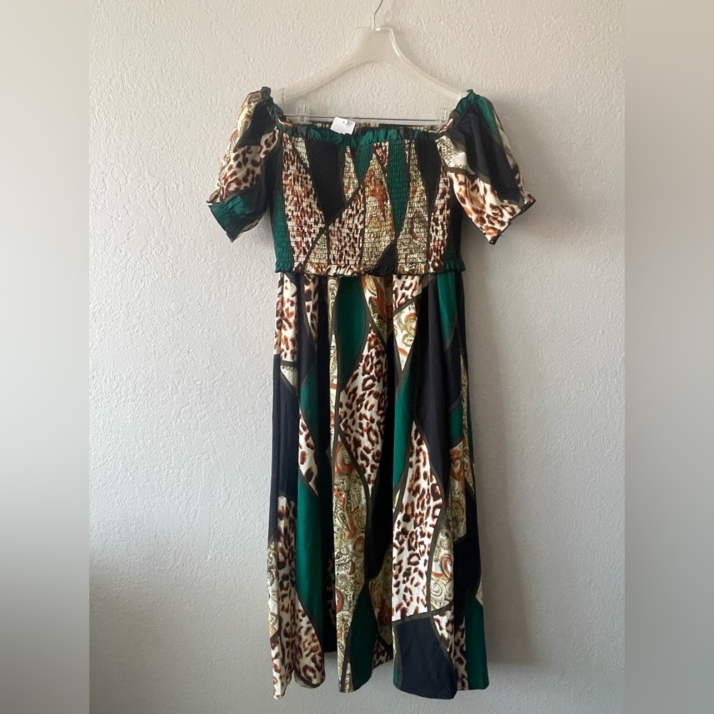 Glamaker, Womens Green Multi Print Leopard Paisley Top & Skirt Set, Size L NWT